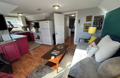Murfreesboro Casa | Blue Door Bungalow - Fast Fiber Wi-Fi