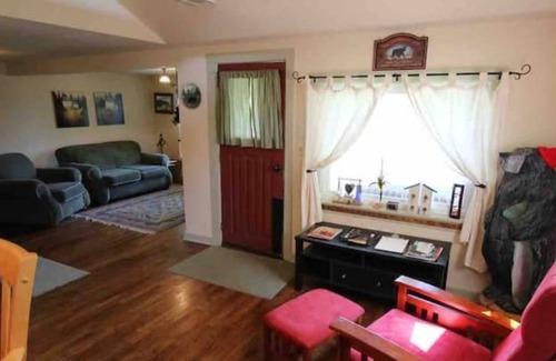 Marshall Cabina | "No Crowds"-120 Private acres, Waterfall, streams and lots of hiking trails