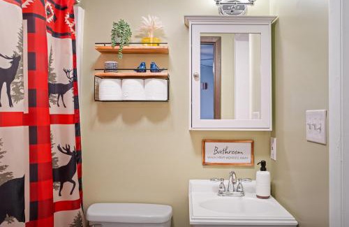 Orkney Springs Apartamento | No Dog Fees - Dog Friendly 3BR 2BA with Loft and Mountain Views - Near Bryce Resort in Basye, VA