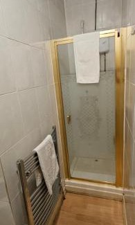 Riverside Apartamento | No Frills & Nothing Fancy 1 Bed Studio City Centre