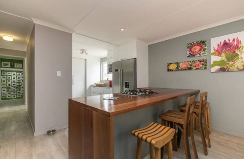Greater Johannesburg Metropolitan Area Casa | No loadshedding. Pet friendly. Best long stay discounts. 200mbps WiFi!