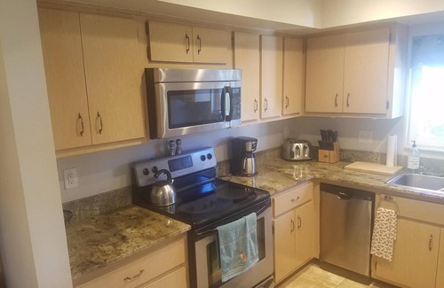 Disston Heights Casa | Fox Hollow- Central St Petersburg 3bed 2bath home