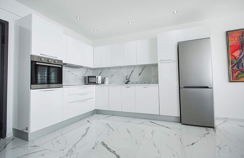Neapolis Apartamento | Eve's Nest Limassol - Alojamiento de lujo con impresionantes vistas al mar