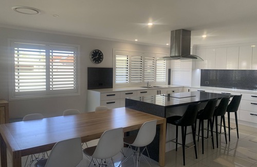 Mermaid Waters Casa | No Longer Taking booking.