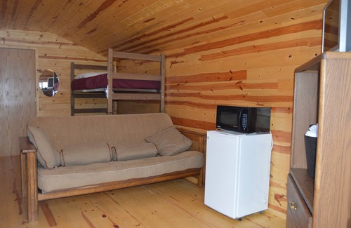 Sturgis Cabina | No Name City Luxury Cabins & RV