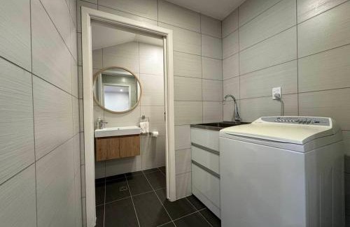 Johnsonville Casa | NO PARTY ALLOWED, Entire Brand New 3 bedroom townhouse, free unlimited fibre wifi and free parking