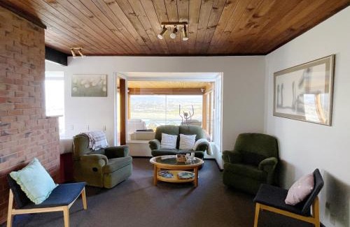 Wellington Casa | NO PARTY ALLOWED,Sea view 5 bedroom house