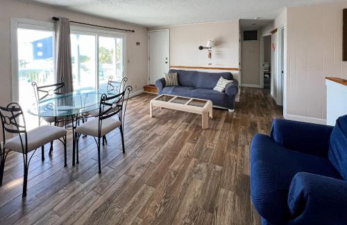 Emerald Isle Apartamento | No Regrets Down
