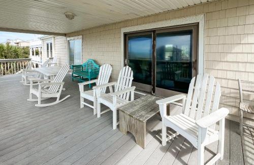Emerald Isle Apartamento | No Regrets Down