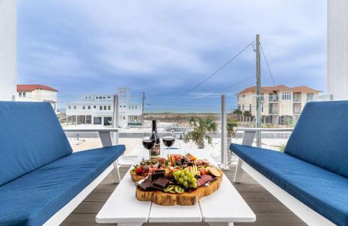 Navarre Beach Casa | No Shoes by Gulf Coast Getaways