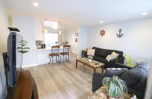 Capistrano Beach Casa | Caminar a la playa ✔ Mesa de la piscina ★ WiFi rápido ★ AC ★ Cama King