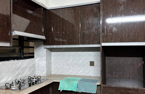 Karachi Apartamento | No Unmarried Couple- 1-bed Apartment in North Kara