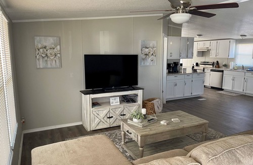 Mead Casa | "No Worries" less than 10 minutes from Lake Texoma and Choctaw Casino