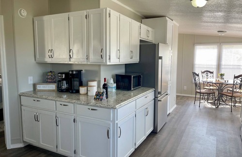 Mead Casa | "No Worries" less than 10 minutes from Lake Texoma and Choctaw Casino
