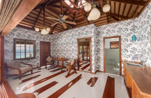 Taytay Complejo | NoaNoa Private Island