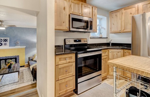 University Heights Casa | Nob Hill Oasis B | 1 Bed, 1 Bath