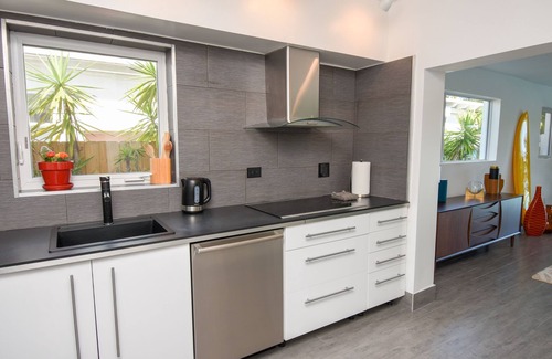Surfside Casa | NoBeVIP: The PALMS HOUSE con vista a la bahía, piscina climatizada y paseo a la playa