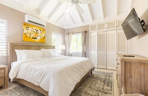 Mammee Bay Estates Casa | Noble House ~Spacious~Close to Beach ~Pool ~ Gym