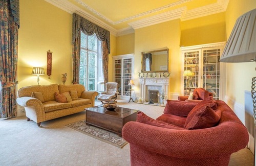 Hoylandswaine Casa | Noblethorpe Hall * Perfect Retreat in the Yorkshire Countryside*