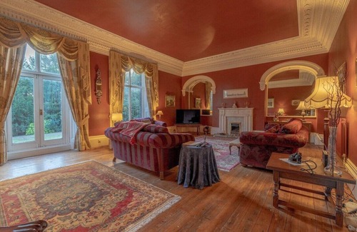 Hoylandswaine Casa | Noblethorpe Hall * Perfect Retreat in the Yorkshire Countryside*