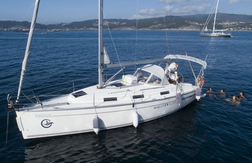 Sanxenxo Alquiler De Eote | Noche a bordo en lujoso velero.