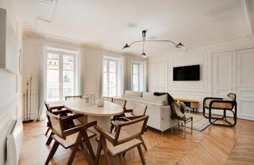 Saint-Thomas-d'Aquin Apartamento | NoChichi-Collections - Café de Flore