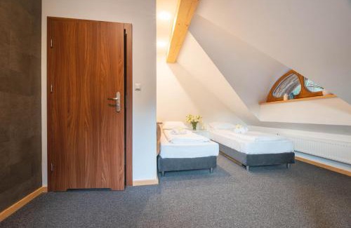Kobyla Gora Casa | NOCLEGI DREWNIANA CHAŁUPA