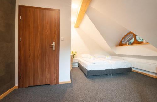 Kobyla Gora Casa | NOCLEGI DREWNIANA CHAŁUPA