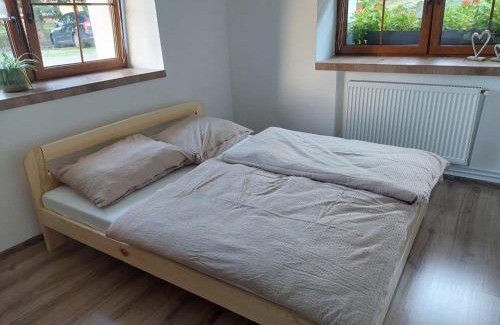 Bystrzyca Kłodzka Cama Y Desayuno | Noclegi i sauna w starym domu