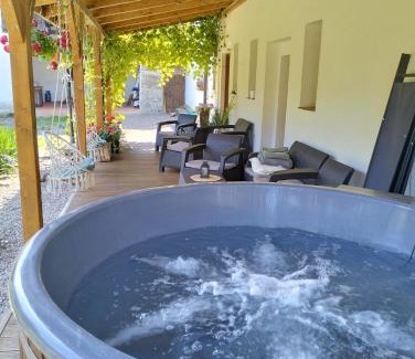 Bystrzyca Kłodzka Cama Y Desayuno | Noclegi i sauna w starym domu