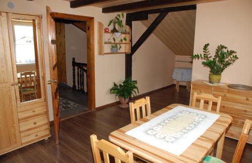 Zarki Casa | Noclegi nad Leśniówką