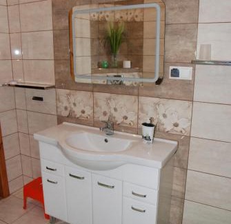 Zarki Casa | Noclegi nad Leśniówką