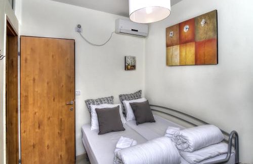 Safed Old City Casa | Nofesh Baatika