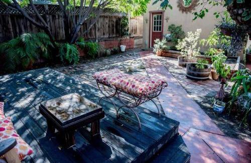 North Hollywood Casa | NoHo Escape