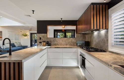 Belongil Casa | Noire at the Beach - Steps from Belongil Beach
