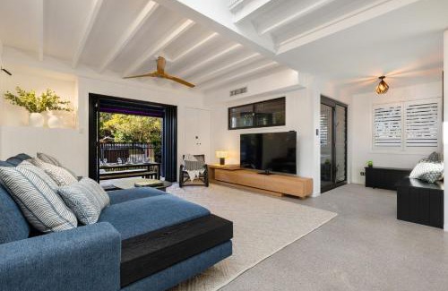 Belongil Casa | Noire at the Beach - Steps from Belongil Beach