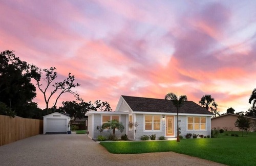 Laurel Casa | Nokomis Cottage