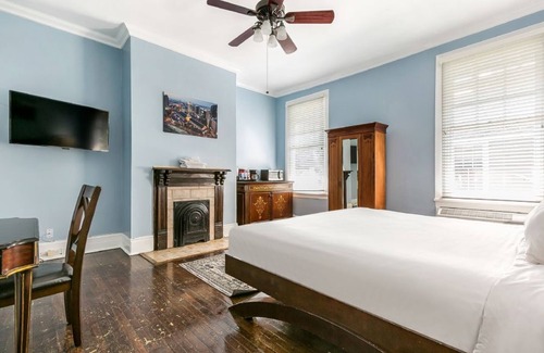 Mid-City Hotel | Acogedor y fácil en Budget Express Studios