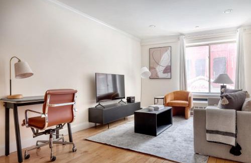 Little Italy Apartamento | Nolita 1BR w Elevator Roof Deck nr SoHo NYC-907