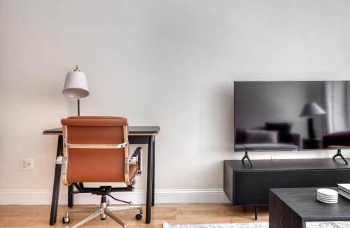 Little Italy Apartamento | Nolita 1BR w Elevator Roof Deck nr SoHo NYC-907