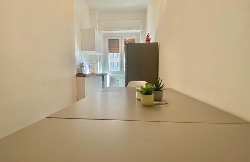 Zona Padova Apartamento | NoLo Urban Nest Apartment, Confortevole e Graziosa, servita di tutti i Comnfort e Metropolitana Verde per Stazione Centrale e Garibaldi