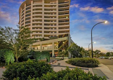 Parap Apartamento | Nomikis'On The Avenue