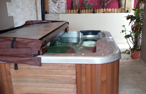 Bois d'Olives Apartamento | NON FUMEURS uniquement ! LIRE PROFIL DE L'HOTE AVANT DE RESERVER!