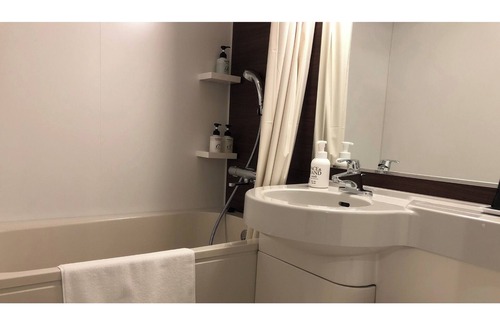 Nakanoshima Hotel | Nonsmoking Twin room breakfast included Smile / Osaka Ōsaka