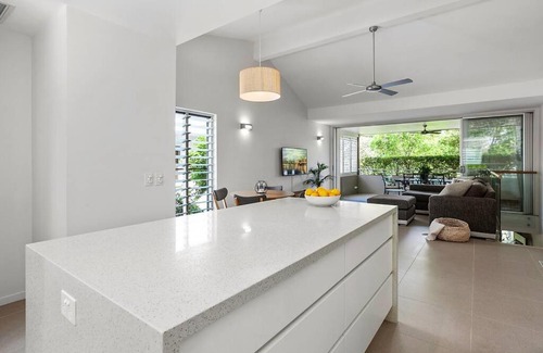 Sunshine Beach Casa | Noosa gem! Walking distance to cafes - shops - Sunshine Beach and dog Beach