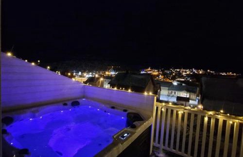 Havoysund Apartamento | Nord Hus Service AS, Deluxe, Sauna, Jakuzzi