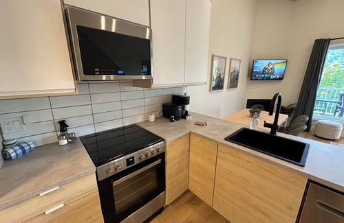 Mont-Tremblant Village Apartamento | Nordic Fristad - Close to the lake and the ski mountain!