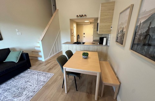 Mont-Tremblant Village Apartamento | Nordic Fristad - Close to the lake and the ski mountain!