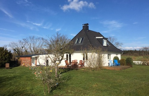 Wobbenbull Casa | Casa de vacaciones Nordseeblick en un lugar aislado con vistas al mar y perro