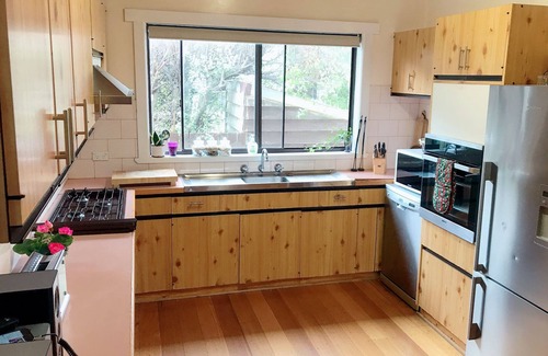 Warrnambool Casa | NORFOLK COTTAGE large central house free wifi
